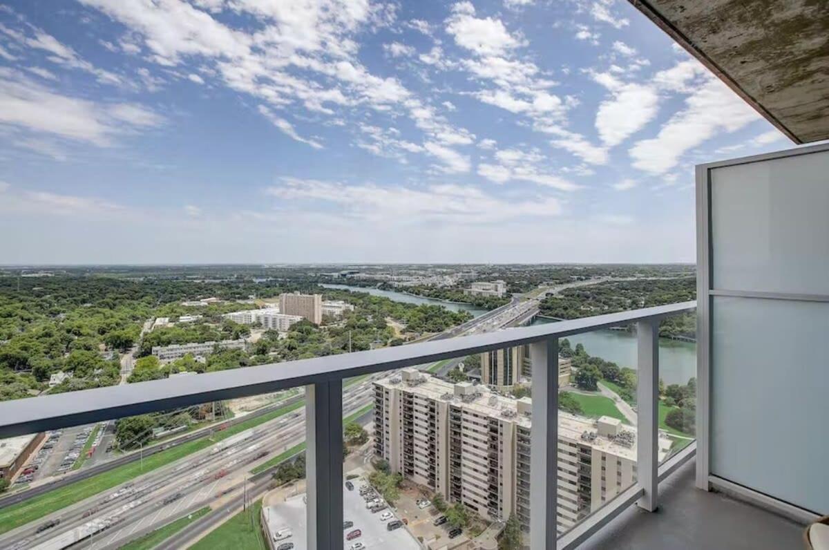 Austin City Limits Rooftop Pool By Barcle Group Villa Bagian luar foto